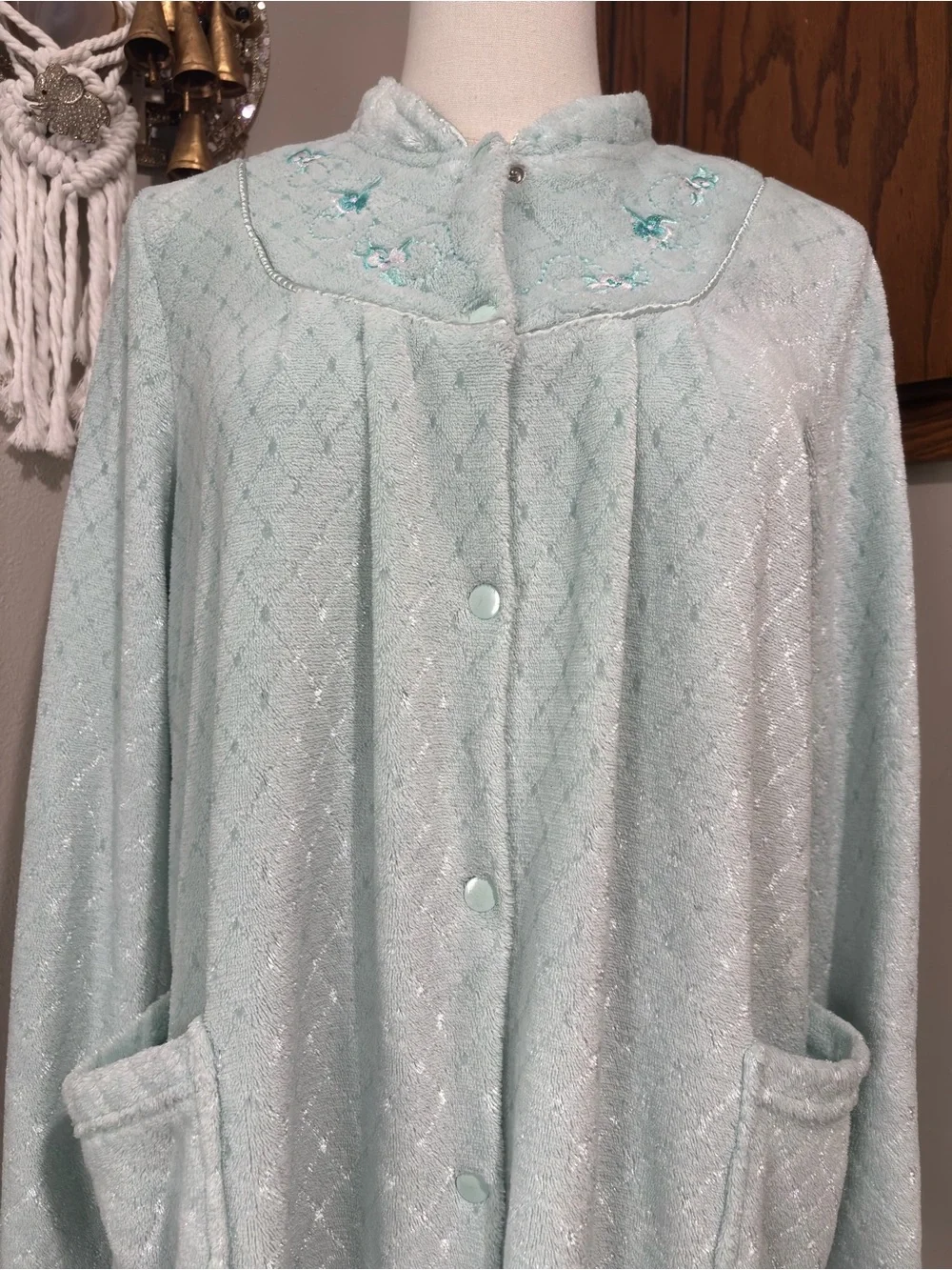 Croft & Barrow Vintage Granny Cottage Fuzzy Plush Robe Size Medium Blue Teal - Picture 3 of 9